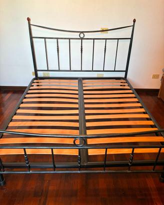Letto matrimoniale in ferro battuto