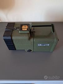 Torcia/faro ricaricabile con batteria sostituita.
