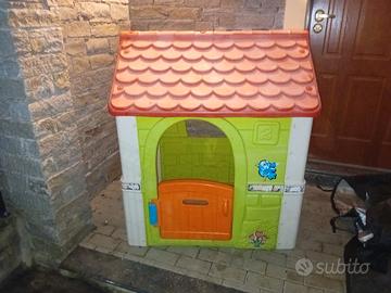 altalena e casetta per giardino