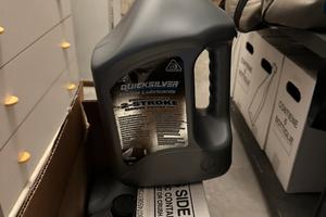 Olio quiksilver Plus motori marini 2 tempi