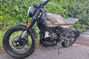 BRIXTON CROSSFIRE 125cc MOT. A LIQUIDO