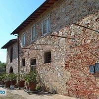 Luminoso appartamento in casolare di campagna
