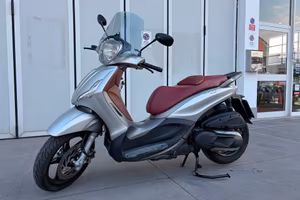 Piaggio Beverly 350 SportTouring - 2012