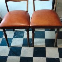 Sedie vintage ,antiquariato in legno ,ecopelle
