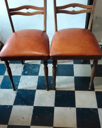 Sedie vintage ,antiquariato in legno ,ecopelle