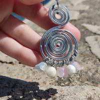 Orecchini wire spirali con fiori