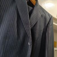 vestito uomo elegante blu scuro 