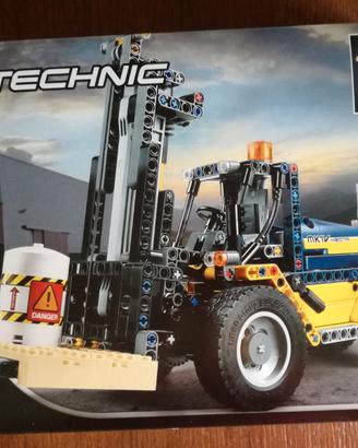 LEGO Technic Carrello Elevatore Heavy Duty 42079
