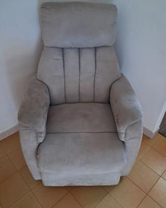 poltrona reclinabile movimento elettrico