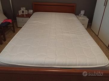 letto matrimoniale con materasso Memory foam
