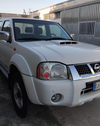 Nissan Navara doppia cabina 2.5 td