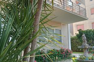 MAGGIO--GIUGNO--SETTEMBRE in CENTRO 50mt dal MARE