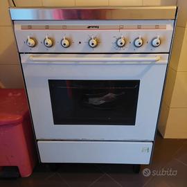 CUCINA CON FORNO SMEG