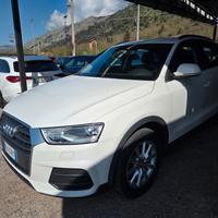 Audi Q3 2.0 TDI 120 CV Business