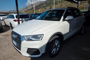 Audi Q3 2.0 TDI 120 CV Business