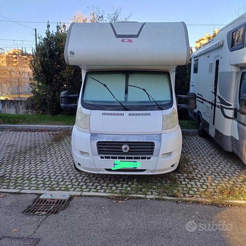 Kit fotovoltaico camper Ducato L1 L2 L3 thule - Caravan e Camper In vendita  a Bologna