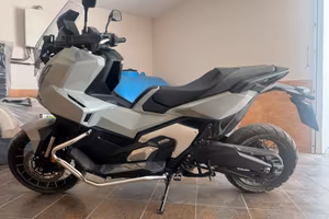 Honda xadv 750