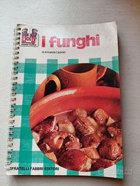 Libro "I funghi" di Armanda Capeder