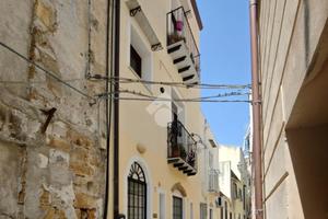 2 LOCALI A PALERMO