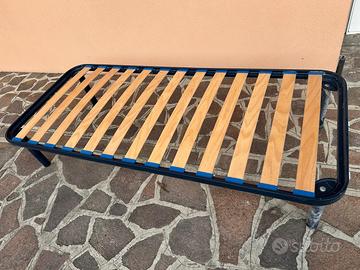 Rete singola a doghe in legno