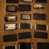 Lotto telefoni funzionanti e guasti