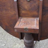 Tavolo rotondo in noce – XIX secolo (1800)