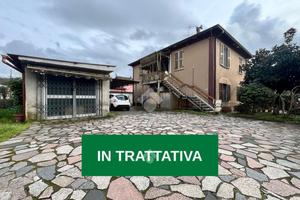 CASA SEMINDIPENDENTE A SARZANA