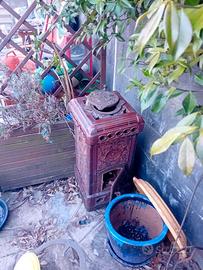 Stufa in ceramica di Castellamonte. Uso arredo.