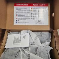 SCARPE ANTINFORTUNISTICHE REEBOK NUOVE.