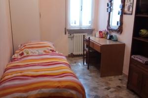 Stanza singola per studenti universitari maschi