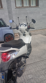 Scooter scarabeo 300