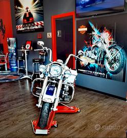 HARLEY DAVIDSON FLHRC ROAD KING 