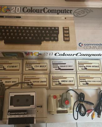 Lotto Commodore VIC-20 Boxato con giochi
