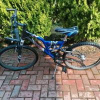 Mountain-bike bimbo