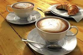 Bar angolare 5 vetrine via nizza