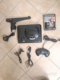 Sega Mega Drive, cavi, pistola, controller, gioco
