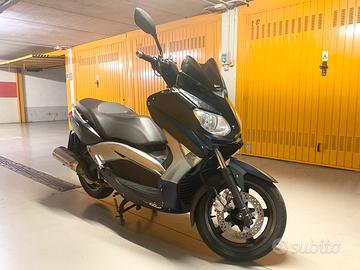 Yamaha Xmax 125 - 19.000 KM
