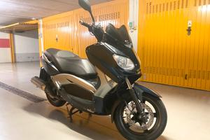 Yamaha Xmax 125 - 19.000 KM