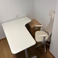 Postazioni ufficio complete