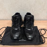 balenciaga runner black
