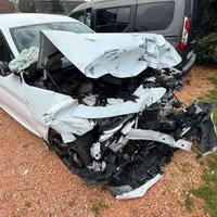 Alfa Romeo Giulia Veloce 210 cv diesel INCIDENTATA