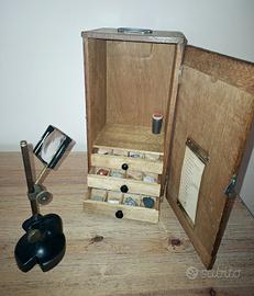 Antica lente ingrandimento per minerali e custodia