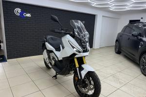 Xadv 750