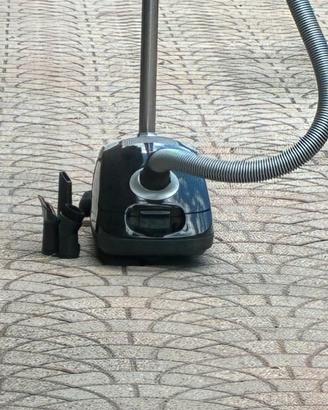 Miele compact C1