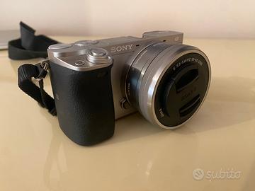 Sony Alpha A6000 + 16-50mm come nuova FULLHd