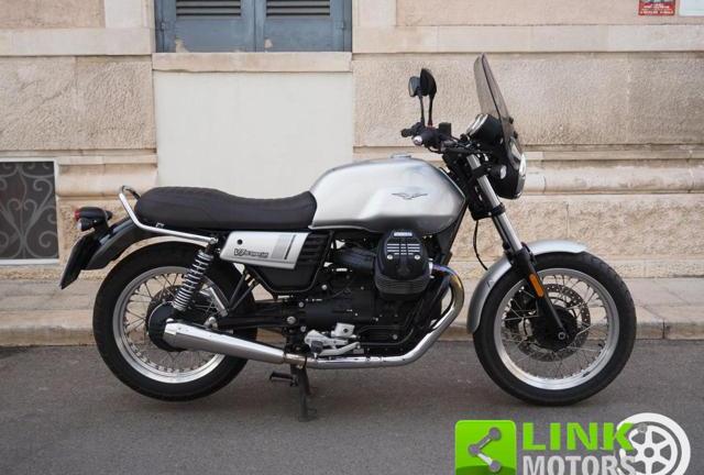 MOTO GUZZI V7 PRENOTATA