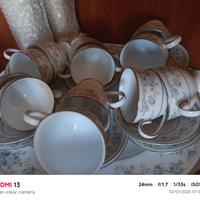 servizio piatti fine porcellana decorazioni