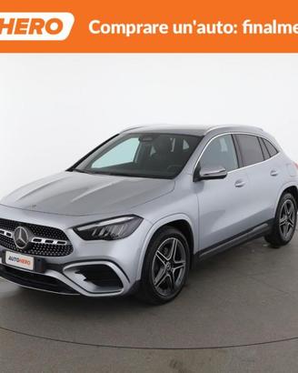 MERCEDES-BENZ GLA 180 PB09829