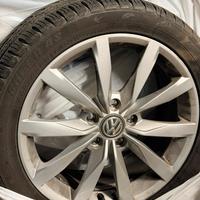 VolksWagen Cerchi originali golf 17 225 45 4 stag