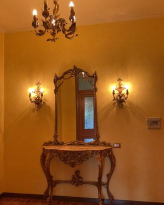 Specchiera/consolle stile barocco con lampadario